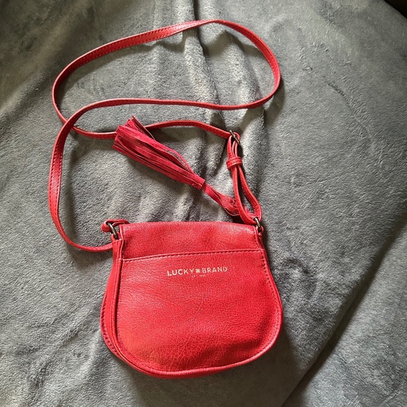 Lucky Brand Red small Shoulder/Crossbody Bag. - Picture 3 of 15